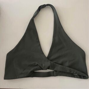Crop Shop Boutique bra top in forest green! Size large but fits like medium!